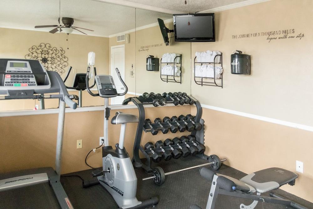 Vineyard Court Designer Suites Hotel College Station Extérieur photo