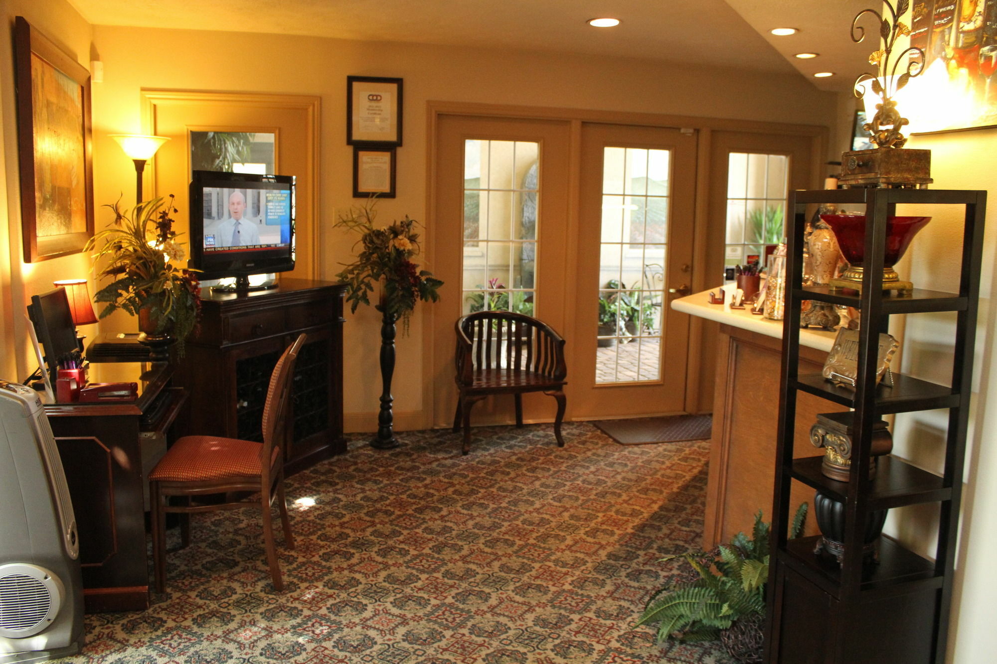 Vineyard Court Designer Suites Hotel College Station Extérieur photo